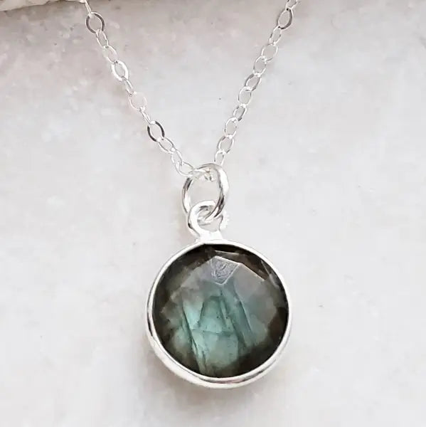Silver Round Labradorite Necklace