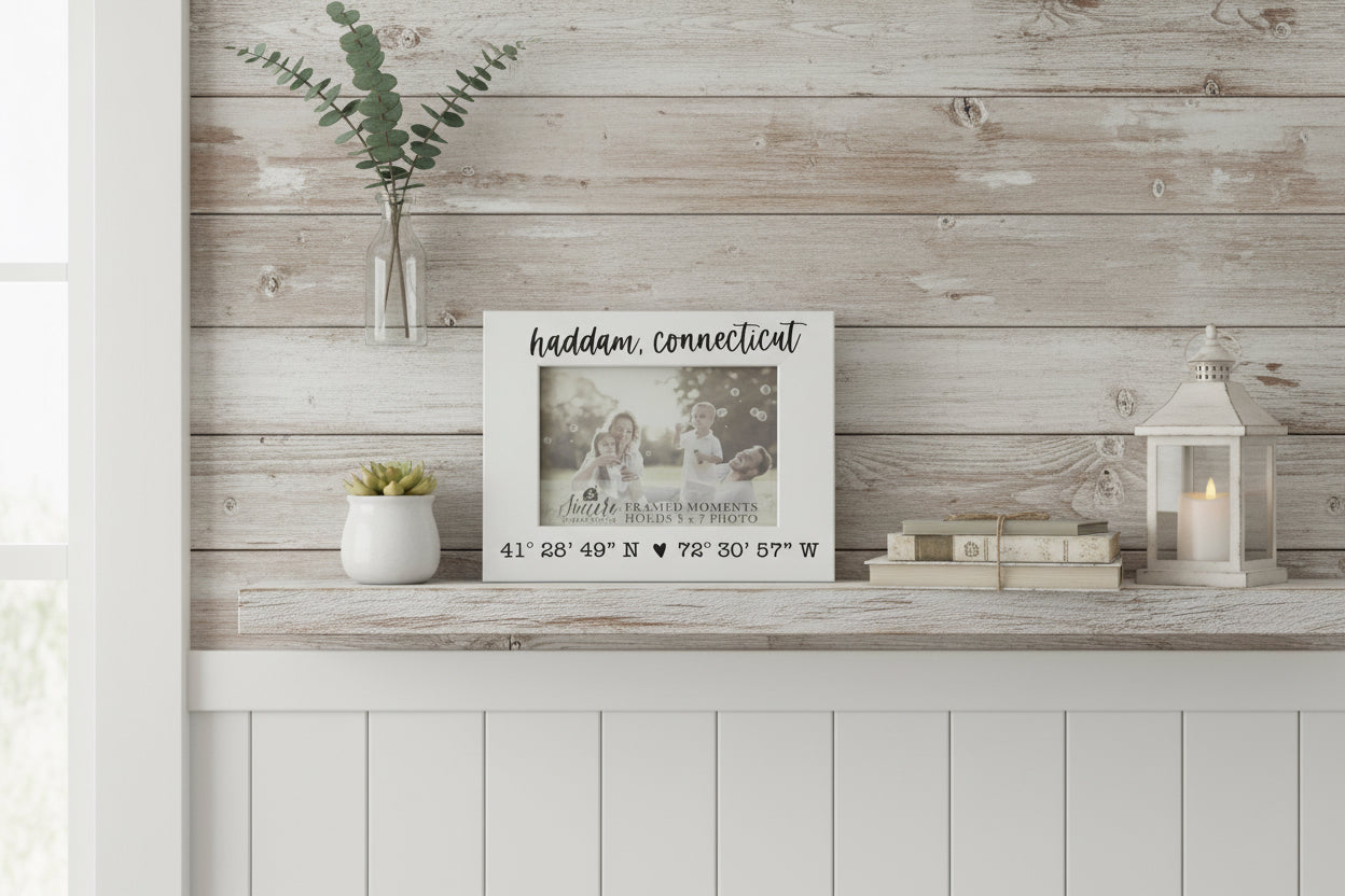 B&W Coordinates Frame - Haddam
