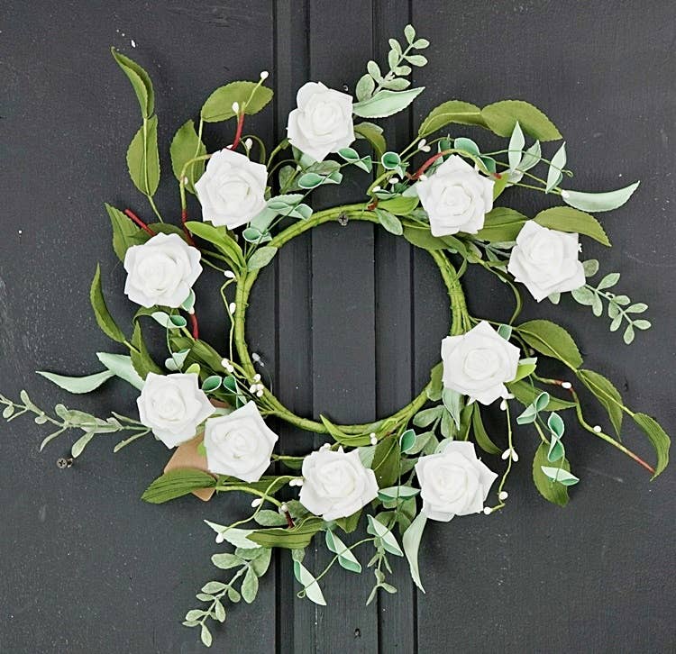 ISB64962- 12in Foamy White Rose Wreath