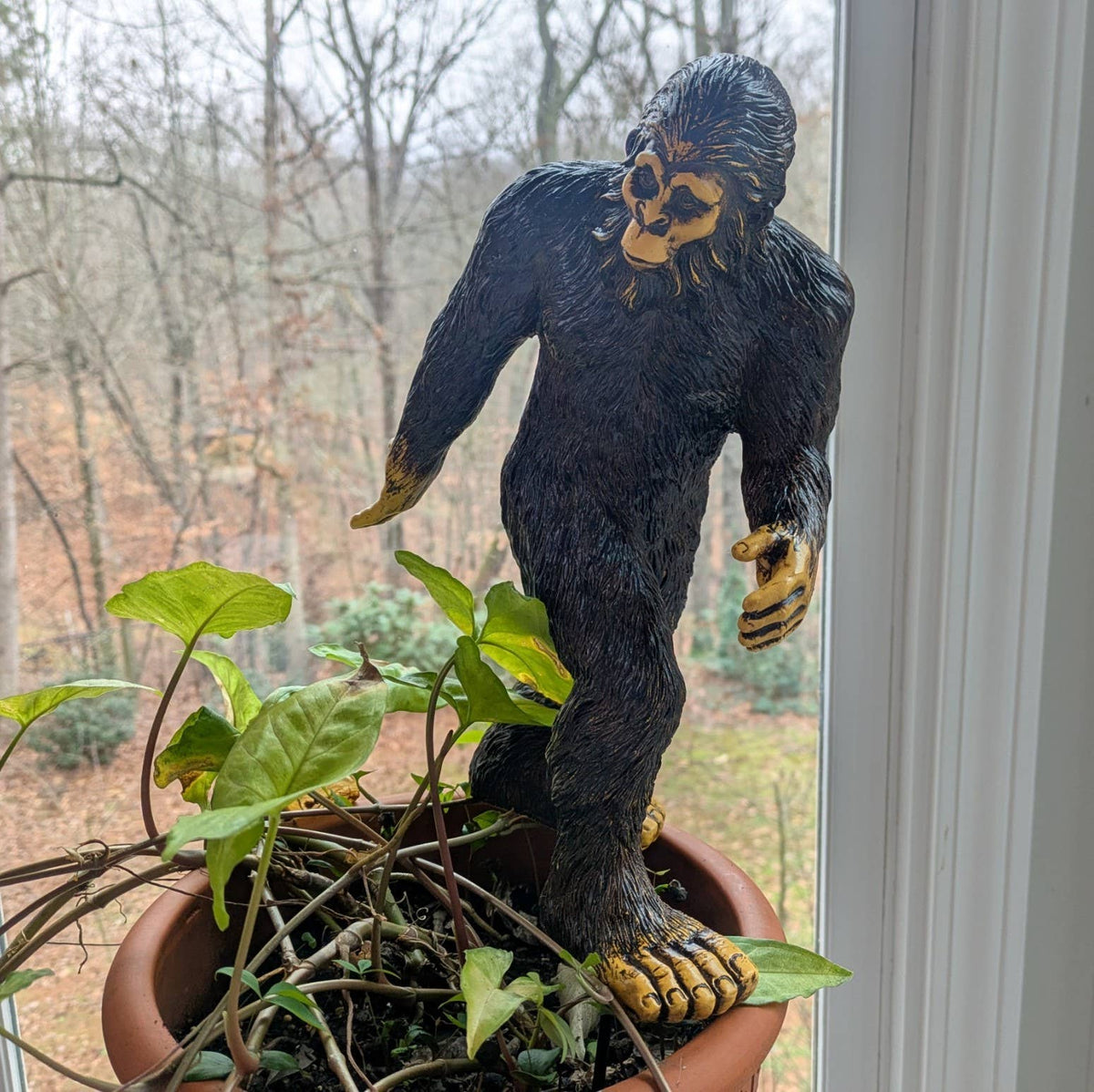 Bigfoot Classic Standing Statue 11.5 inch H w/ metal stake: Stonewash