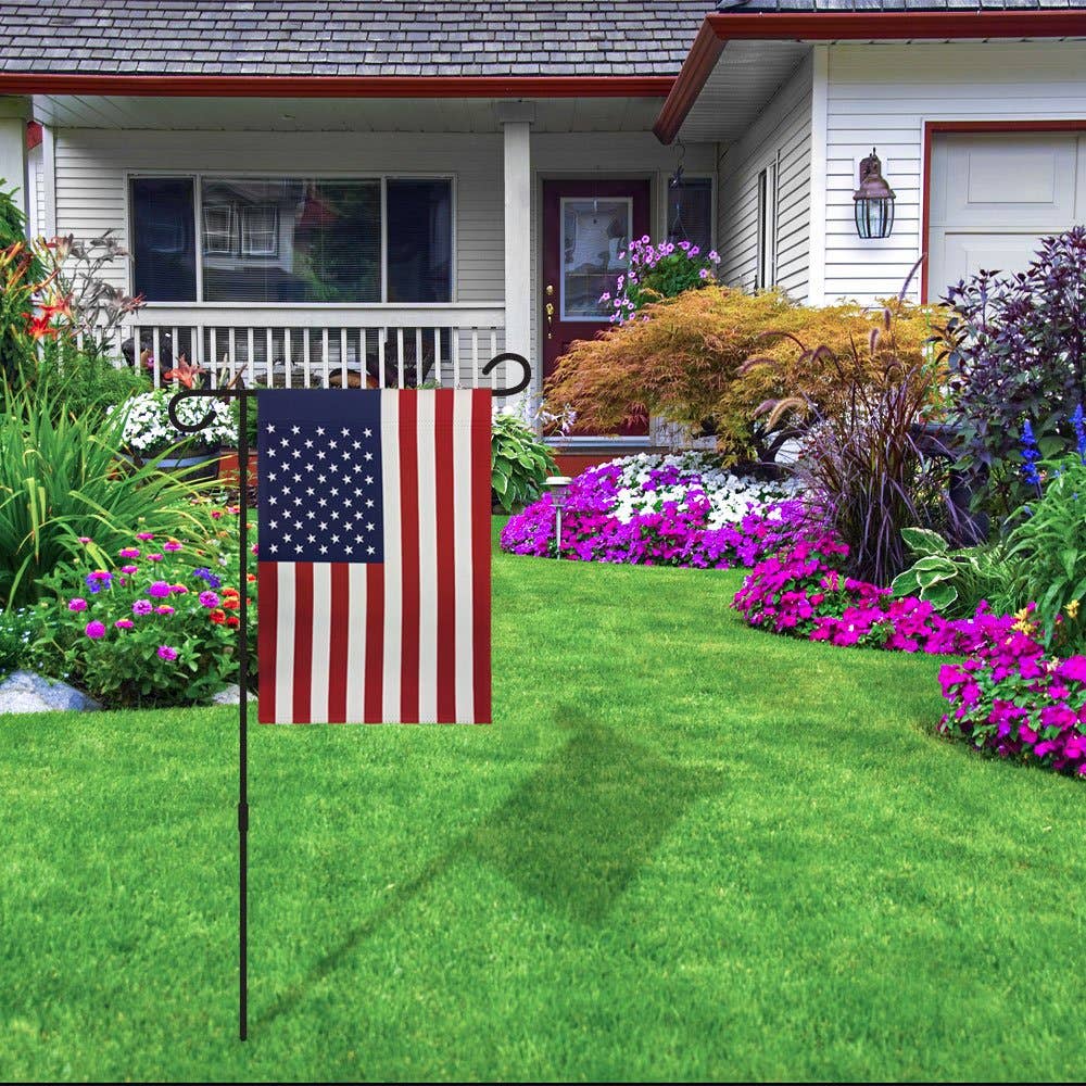 H&G Studios USA 12x18in Garden Flag