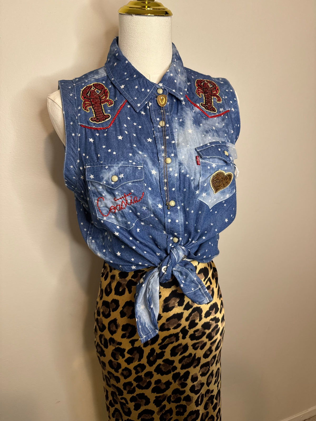 Levi's "Western Lobster" Coastie Sleeveless Shirt - M