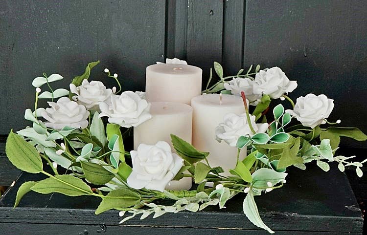 ISB64962- 12in Foamy White Rose Wreath