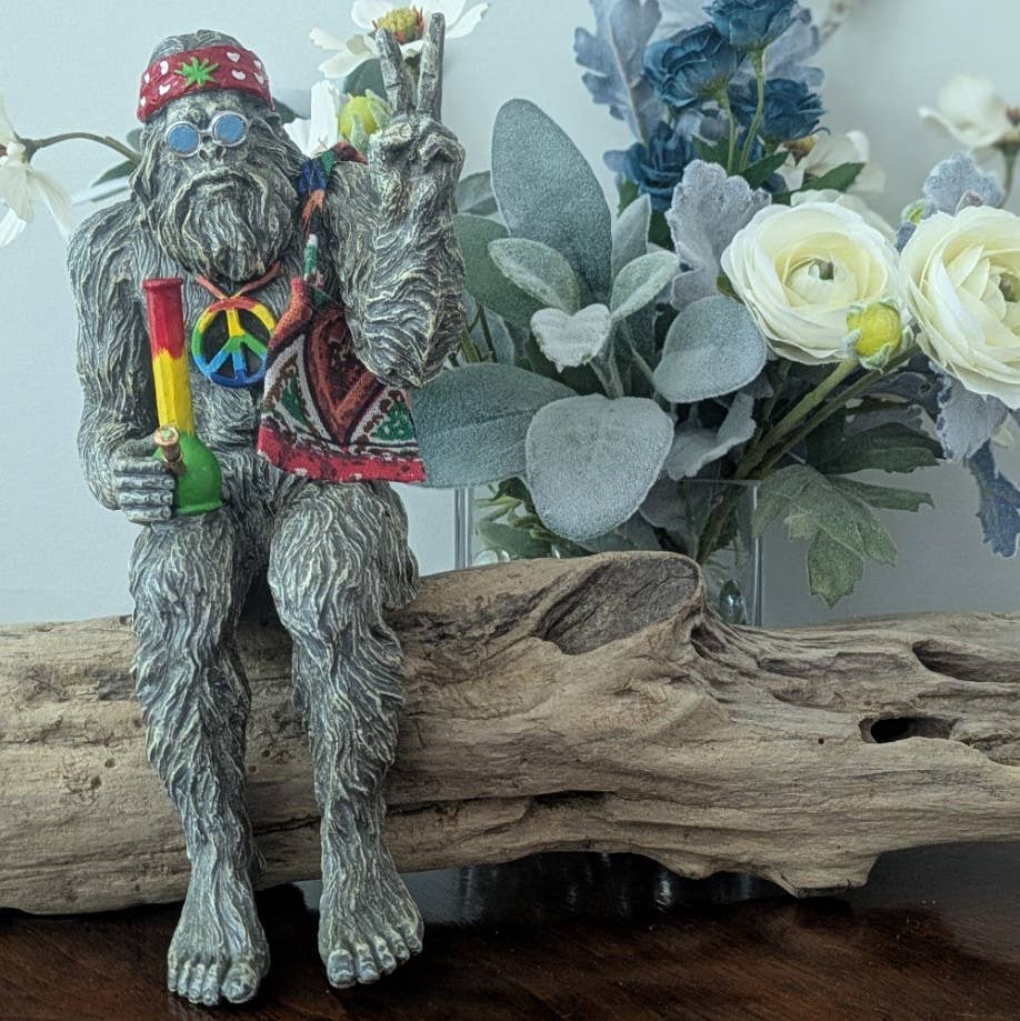 Hippie Bigfoot Sasquatch with Bohemian Bag Statue: Stonegray