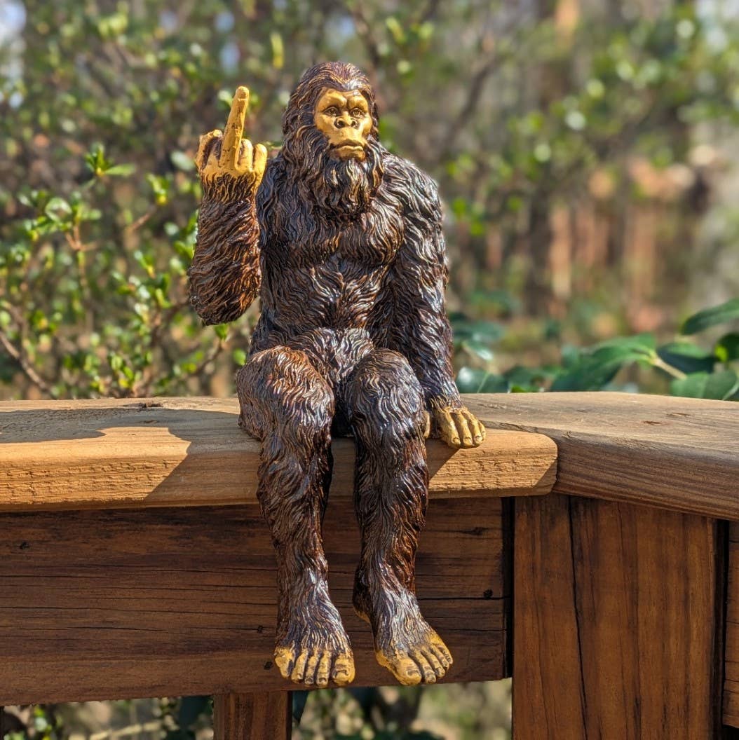 Bigfoot 'The Rude' Sasquatch Statue 10 inch H Shelf Sitter: Stonewash