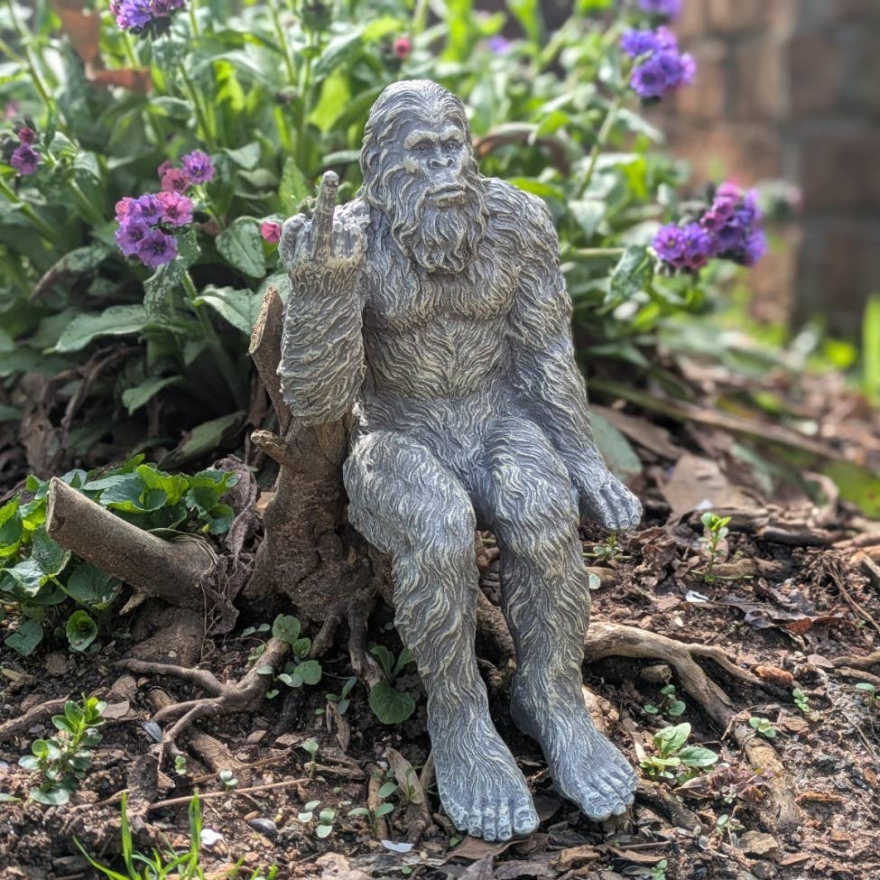 Bigfoot 'The Rude' Sasquatch Statue 10 inch H Shelf Sitter: Stonewash