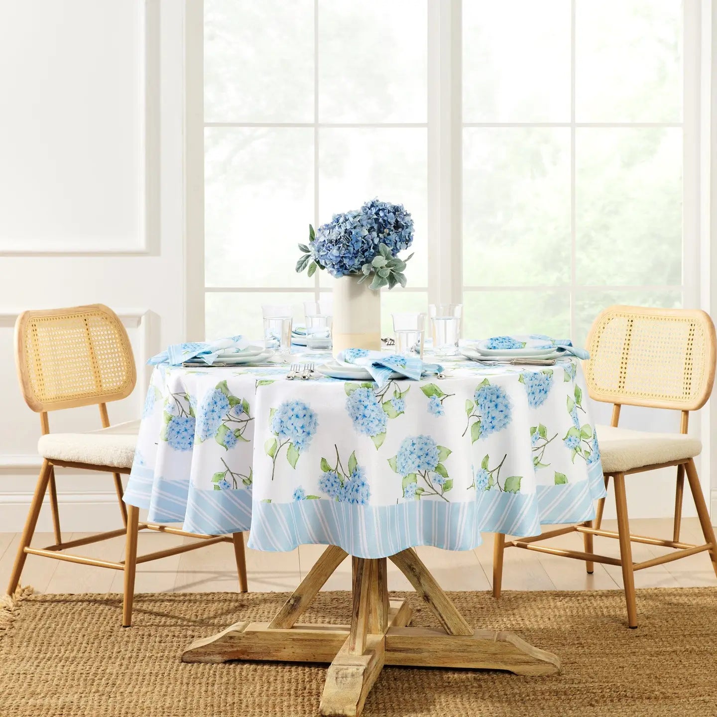Nantucket Hydrangea Garden Tablecloth - 70" Round